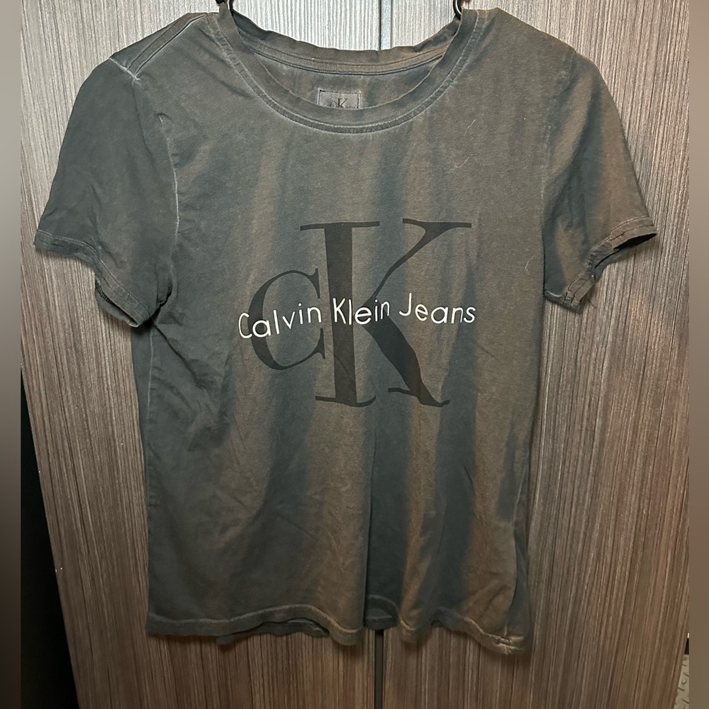 Calvin Klein Jeans Grey Washed Tee. Size small